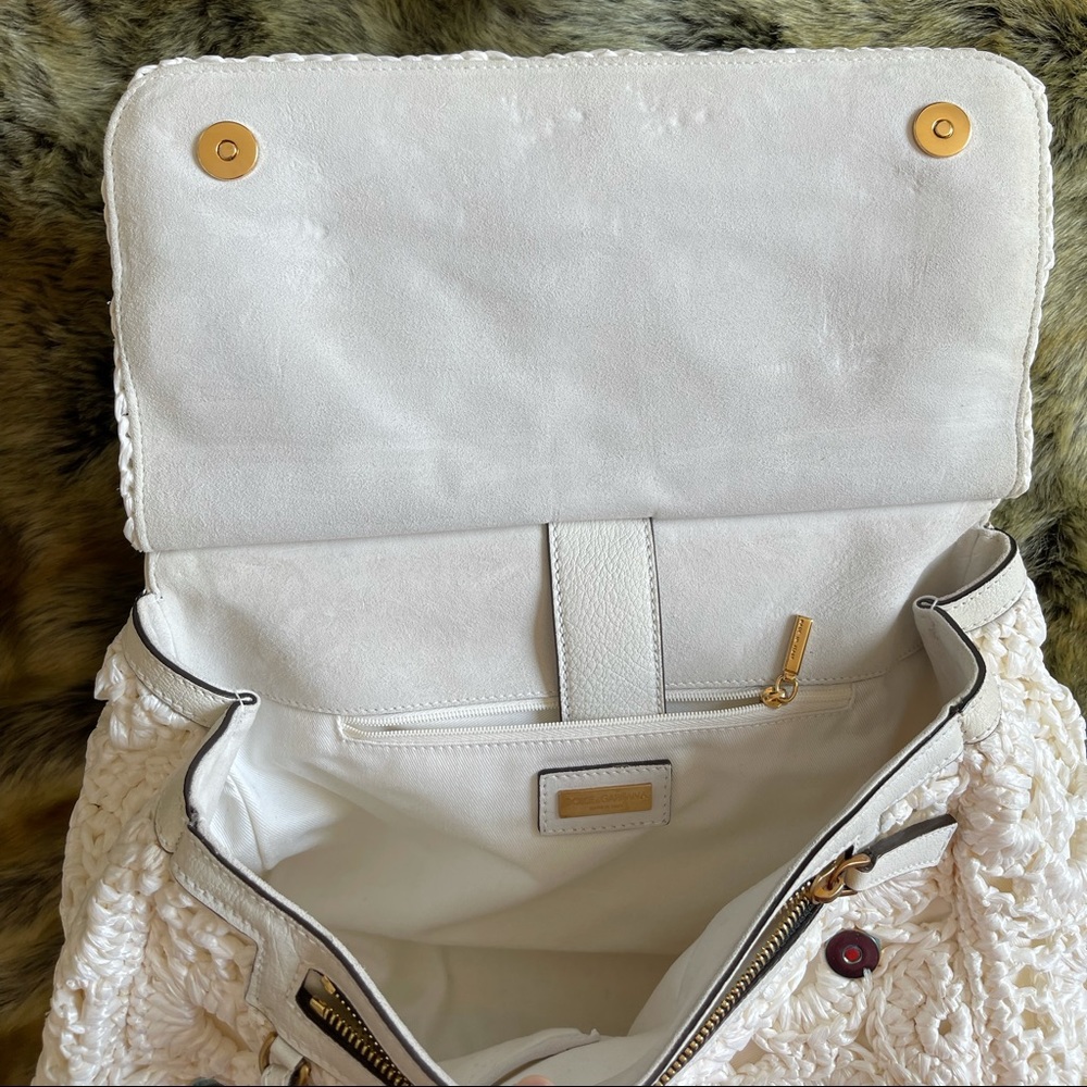Dolce & Gabbana
Crocheted Sicily bag - Picture 13 of 16
